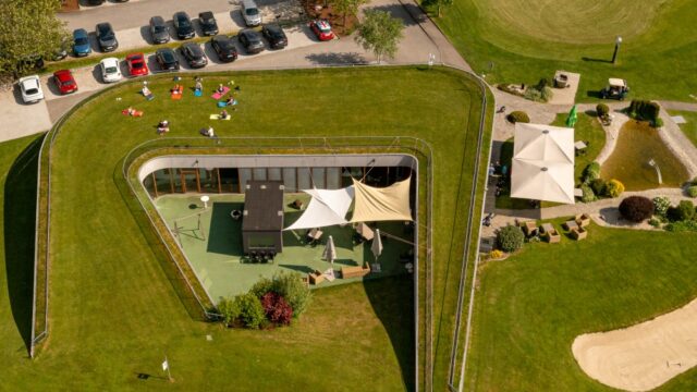 Drohne-am-Platz-23-v2__FillMaxWzEwMDAsNjAwXQ