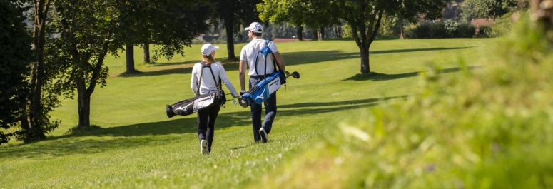 entspannt-golf-spielen-hotel-sonnenhof-lam-scaled-1-rb3x3j5v20g7zdewx72ri12kqusud70zrj3mq6jqca
